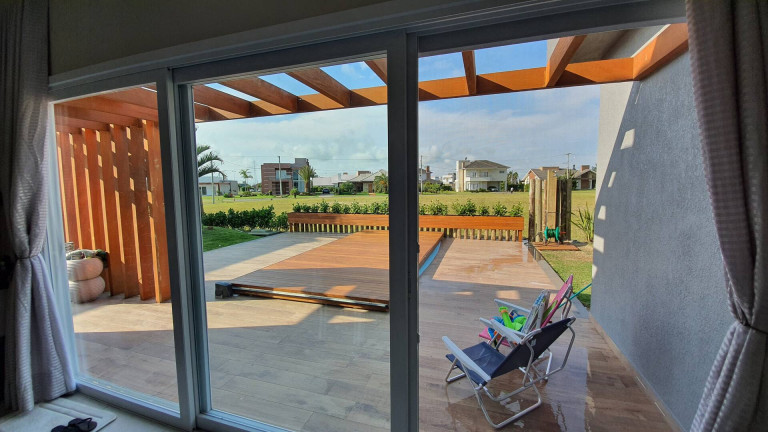 Imagem Casa com 3 Quartos à Venda, 645 m² em Atlântida Sul - Osório Imagem Casa com 3 Quartos à Venda, 645 m² em Atlântida Sul - Osório
