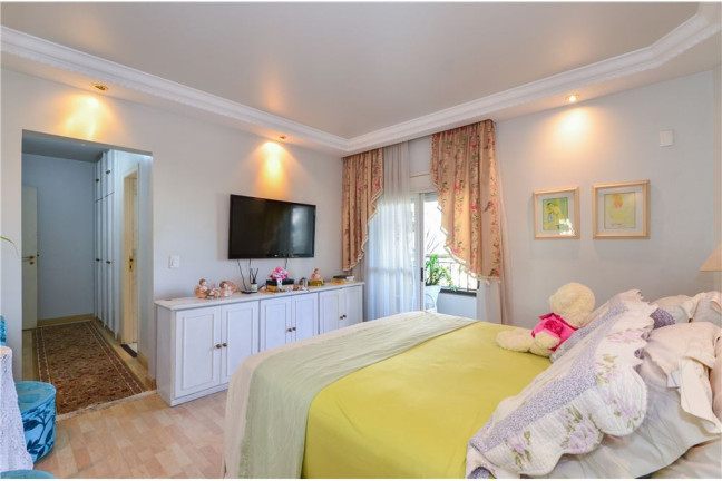 Imagem Apartamento com 4 Quartos à Venda, 266 m² em Vila Suzana - São Paulo