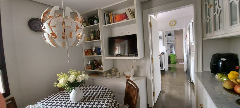 Imagem Apartamento com 4 Quartos à Venda, 245 m² em Campo Belo - São Paulo