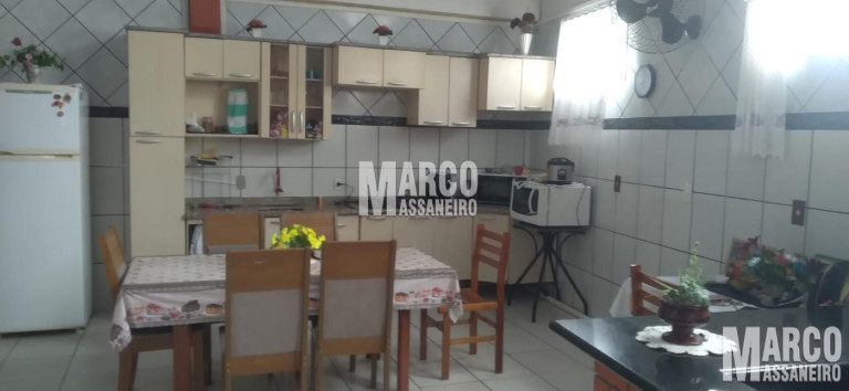 Imagem Casa com 3 Quartos à Venda, 212 m² em Centro - Balneário Barra Do Sul Imagem Casa com 3 Quartos à Venda, 212 m² em Centro - Balneário Barra Do Sul