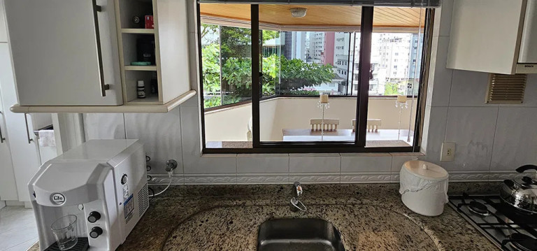 Imagem Apartamento com 3 Quartos à Venda, 120 m² em Centro - Balneário Camboriú Imagem Apartamento com 3 Quartos à Venda, 120 m² em Centro - Balneário Camboriú