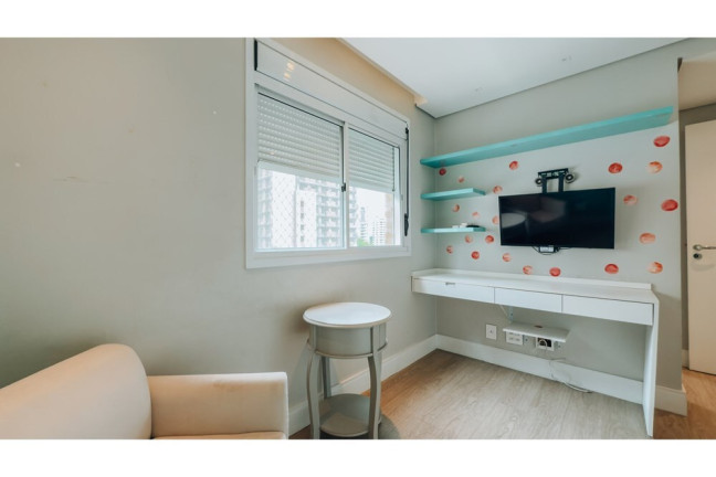 Imagem Imóvel com 3 Quartos à Venda, 143 m² em Moema - São Paulo