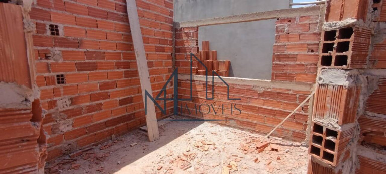 Imagem Casa com 3 Quartos à Venda, 180 m² em Independência - 3º Complemento - Aparecida De Goiânia