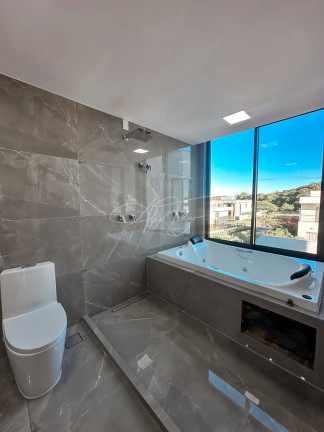 Imagem Casa com 5 Quartos à Venda, 380 m² em Interlagos - Vila Velha Imagem Casa com 5 Quartos à Venda, 380 m² em Interlagos - Vila Velha