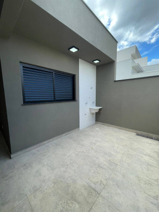 Imagem Casa de Condomínio com 3 Quartos à Venda, em Horto Florestal - Sorocaba Imagem Casa de Condomínio com 3 Quartos à Venda, em Horto Florestal - Sorocaba