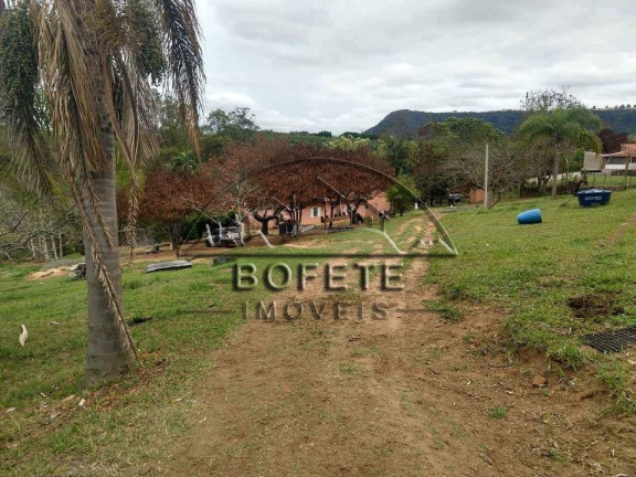Imagem Imóvel com 3 Quartos à Venda, 5.000 m² em Mococa - Bofete