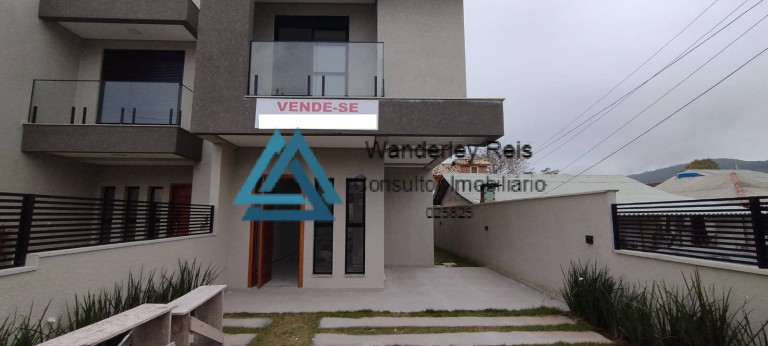 Imagem Casa com 3 Quartos à Venda, 126 m² em Ponta Das Canas - Florianópolis Imagem Casa com 3 Quartos à Venda, 126 m² em Ponta Das Canas - Florianópolis