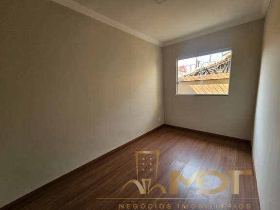 Imagem Casa com 3 Quartos à Venda, 105 m² em Candelária - Belo Horizonte