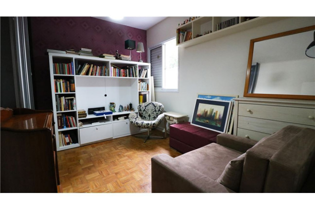 Imagem Casa com 3 Quartos à Venda, em Chácara Santo Antônio (zona Sul) - São Paulo Imagem Casa com 3 Quartos à Venda, em Chácara Santo Antônio (zona Sul) - São Paulo