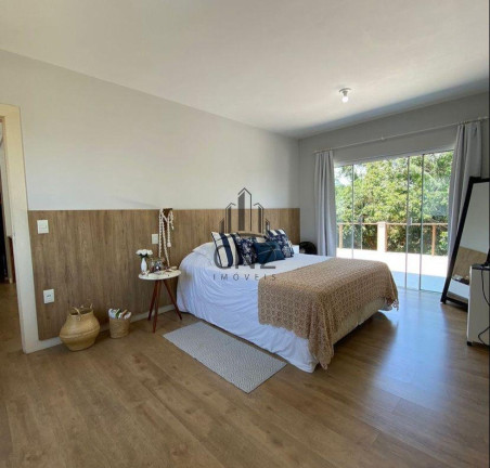 Imagem Casa com 3 Quartos à Venda, 240 m² em Primeiro De Maio - Brusque