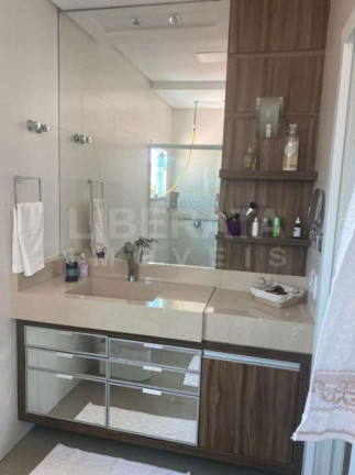 Imagem Sobrado com 3 Quartos à Venda, 220 m² em Centro - Navegantes Imagem Sobrado com 3 Quartos à Venda, 220 m² em Centro - Navegantes