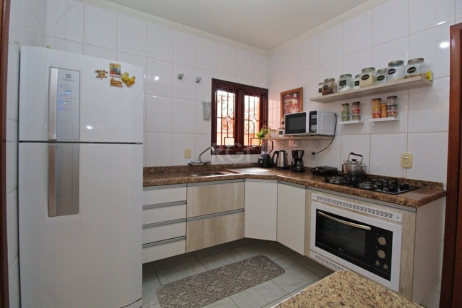 Imagem Imóvel com 3 Quartos à Venda, em Medianeira - Porto Alegre Imagem Imóvel com 3 Quartos à Venda, em Medianeira - Porto Alegre