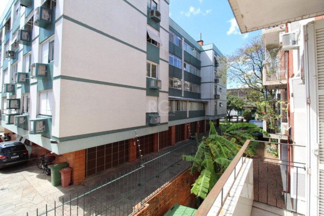 Imagem Imóvel com 2 Quartos à Venda, 97 m² em Menino Deus - Porto Alegre Imagem Imóvel com 2 Quartos à Venda, 97 m² em Menino Deus - Porto Alegre