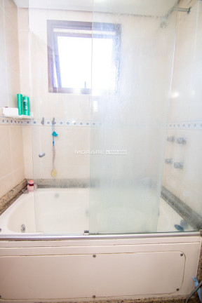 Imagem Imóvel com 3 Quartos à Venda, em Petrópolis - Porto Alegre Imagem Imóvel com 3 Quartos à Venda, em Petrópolis - Porto Alegre