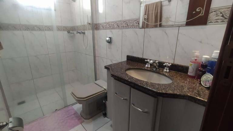 Imagem Casa com 3 Quartos à Venda, 238 m² em Jardim Imperial - Maringá Imagem Casa com 3 Quartos à Venda, 238 m² em Jardim Imperial - Maringá