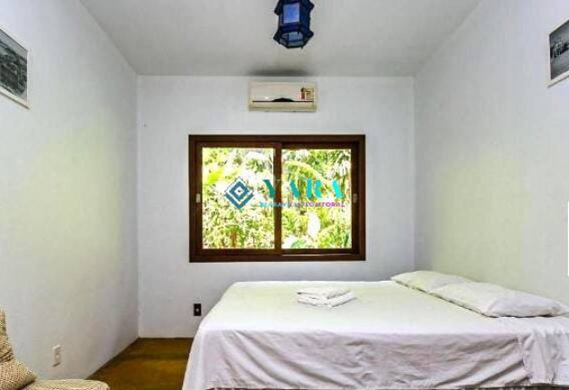 Imagem Casa com 3 Quartos à Venda, 2.000 m² em Lagoa Da Conceição - Florianópolis Imagem Casa com 3 Quartos à Venda, 2.000 m² em Lagoa Da Conceição - Florianópolis