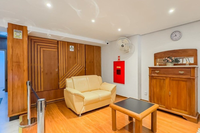 Imagem Sala Comercial à Venda, 34 m² em Petrópolis - Porto Alegre Imagem Sala Comercial à Venda, 34 m² em Petrópolis - Porto Alegre
