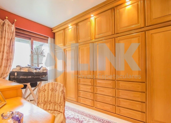 Imagem Casa com 3 Quartos à Venda, 352 m² em Jardim Lindóia - Porto Alegre Imagem Casa com 3 Quartos à Venda, 352 m² em Jardim Lindóia - Porto Alegre