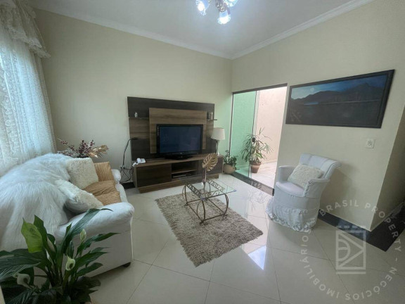 Casa com 3 Quartos à Venda, 250 m² em Jardim Hípica Pinheiro - Taubaté