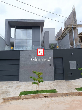 Casa com 4 Quartos à Venda,  em Ibituruna - Montes Claros