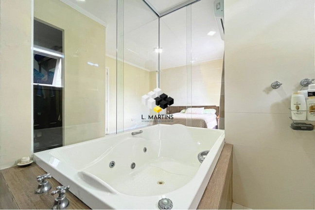Imagem Casa com 1 Quarto à Venda, 210 m² em Hípica - Porto Alegre Imagem Casa com 1 Quarto à Venda, 210 m² em Hípica - Porto Alegre