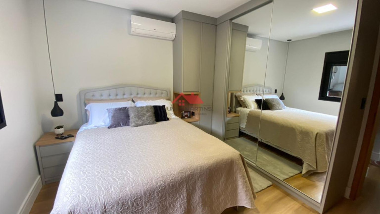 Imagem Casa com 3 Quartos à Venda, 243 m² em Jardim Oriente - São José Dos Campos