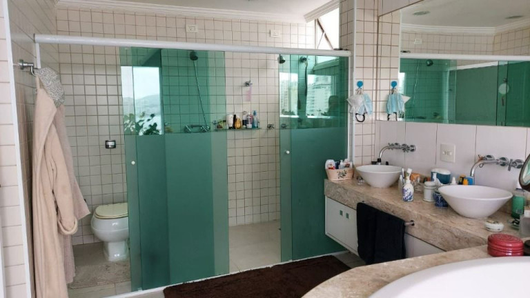 Imagem Apartamento com 4 Quartos à Venda, 280 m² em Pitangueiras - Guarujá
