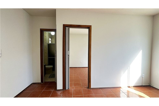 Imagem Imóvel com 1 Quarto à Venda,  em Teresópolis - Porto Alegre