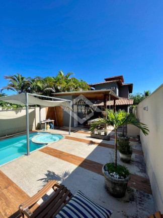 Imagem Casa com 4 Quartos à Venda, 360 m² em Itaipu - Niterói