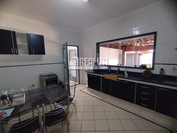 Imagem Casa com 3 Quartos à Venda, 250 m² em Jardim Elza Amuí Ii - Uberaba