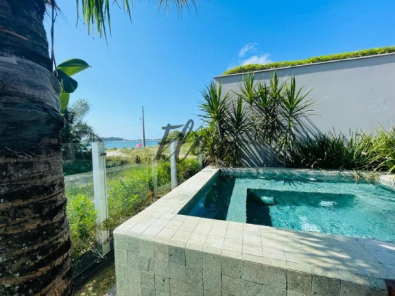 Imagem Casa com 8 Quartos à Venda, 700 m² em Cachoeira Do Bom Jesus - Florianópolis
