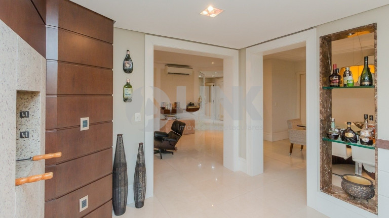 Imagem Apartamento com 3 Quartos à Venda, 163 m² em Petrópolis - Porto Alegre Imagem Apartamento com 3 Quartos à Venda, 163 m² em Petrópolis - Porto Alegre