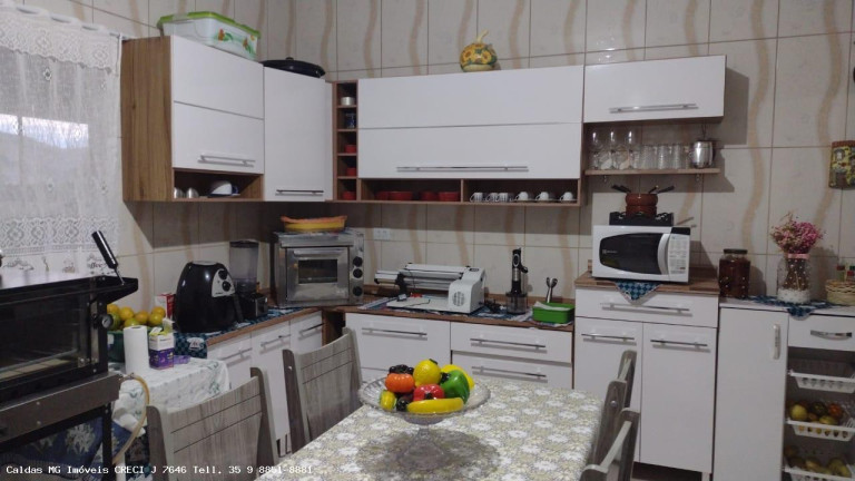 Imagem Chácara com 3 Quartos à Venda, 170 m² em Pocinhos Do Rio Verde - Caldas