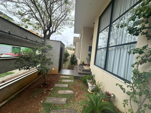 Imagem Casa com 3 Quartos à Venda, 387 m² em Cabral - Contagem Imagem Casa com 3 Quartos à Venda, 387 m² em Cabral - Contagem