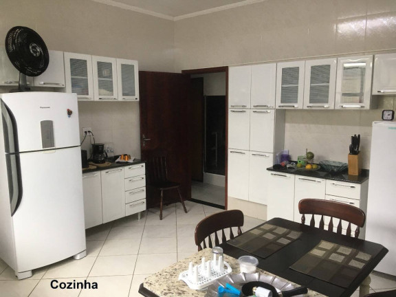 Imagem Casa com 3 Quartos à Venda, 180 m² em Vila Guilhermina - Praia Grande