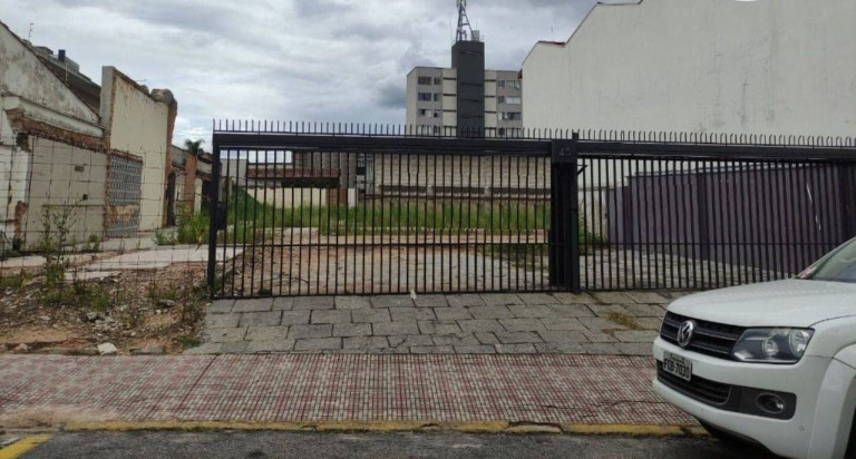 Terreno à Venda,  em Centro - Pindamonhangaba