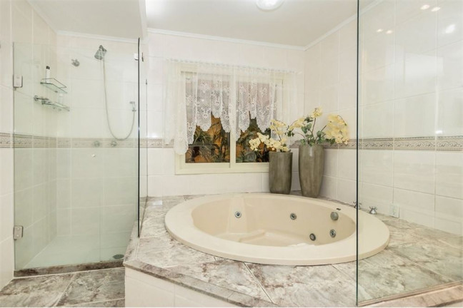 Imagem Casa com 4 Quartos à Venda, 525 m² em Jardim Sabará - Porto Alegre Imagem Casa com 4 Quartos à Venda, 525 m² em Jardim Sabará - Porto Alegre