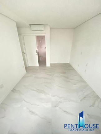 Imagem Apartamento com 3 Quartos à Venda, 121 m² em Centro - Balneário Camboriú Imagem Apartamento com 3 Quartos à Venda, 121 m² em Centro - Balneário Camboriú