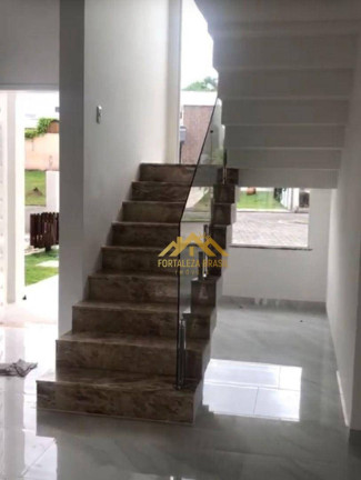 Imagem Imóvel com 4 Quartos à Venda, 220 m² em Eusébio - Fortaleza Imagem Imóvel com 4 Quartos à Venda, 220 m² em Eusébio - Fortaleza