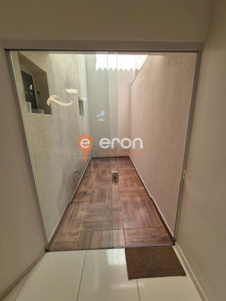 Imagem Casa com 3 Quartos à Venda, 219 m²