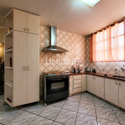 Imagem Casa com 4 Quartos à Venda, 360 m² em Jardim Ana Maria - Jundiaí Imagem Casa com 4 Quartos à Venda, 360 m² em Jardim Ana Maria - Jundiaí
