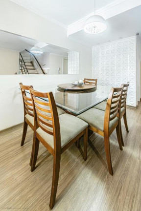 Imagem Sobrado com 2 Quartos à Venda, 114 m² em Santa Cândida - Curitiba