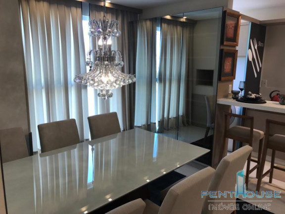 Imagem Apartamento com 2 Quartos à Venda, 71 m² em Centro - Camboriú