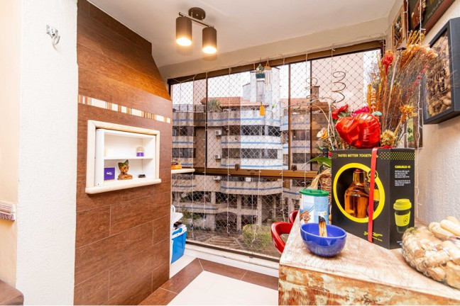 Imagem Imóvel com 3 Quartos à Venda,  em Jardim Itu - Porto Alegre