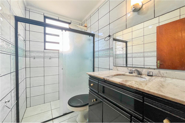 Imagem Imóvel com 2 Quartos à Venda, em São João - Porto Alegre Imagem Imóvel com 2 Quartos à Venda, em São João - Porto Alegre
