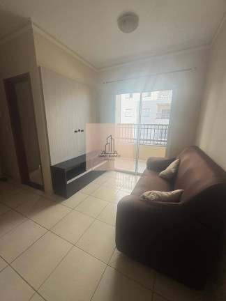 Apartamento com 2 Quartos para Alugar, 52 m²