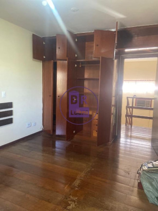 Imagem Sobrado com 3 Quartos à Venda, 295 m² em Lima Azevedo - Londrina