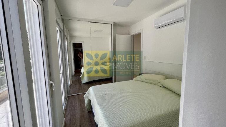 Imagem Cobertura com 3 Quartos à Venda, 270 m² em Bombas - Bombinhas