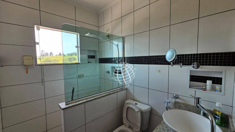 Imagem Casa com 3 Quartos à Venda, 202 m² em Condomínio Santa Fé - Piracaia