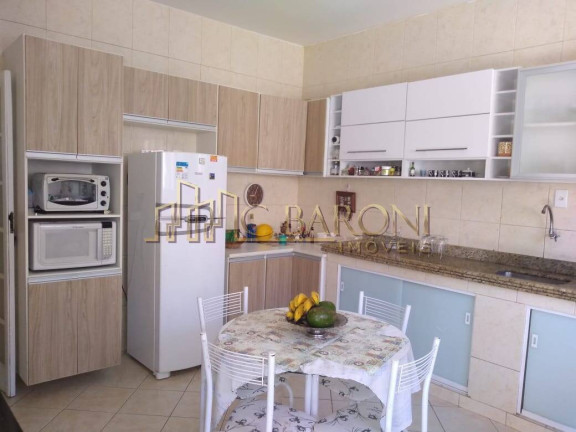 Imagem Casa com 5 Quartos à Venda, 240 m² em Centro - São Pedro Da Aldeia Imagem Casa com 5 Quartos à Venda, 240 m² em Centro - São Pedro Da Aldeia